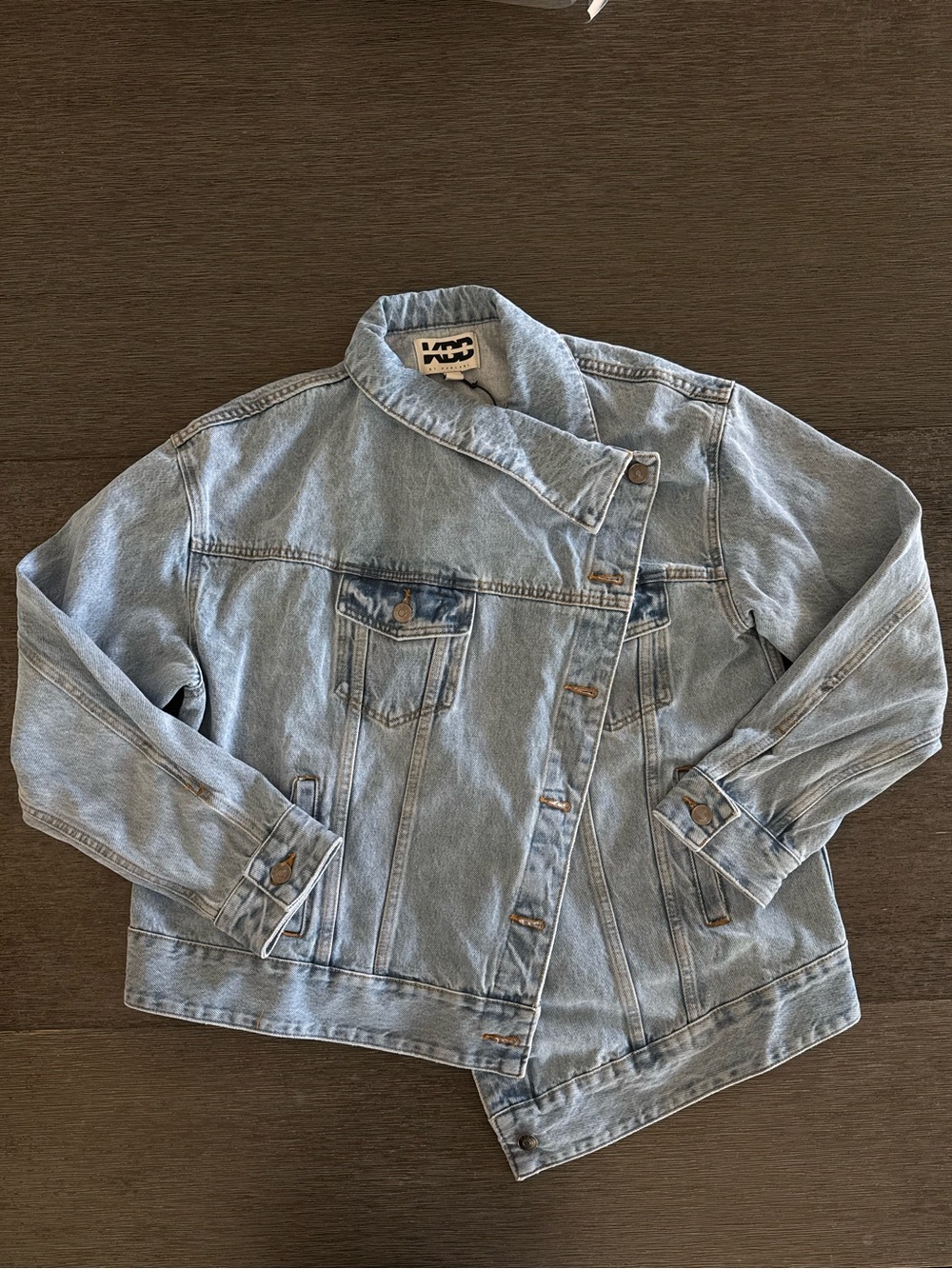 KBB by KAHLANA Women's 'The Denim Jacket' - Light Wash - Picture 3 of 6